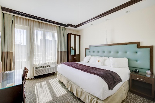 Condor Hotel by LuxUrban, Trademark Collection by Wyndham image 3