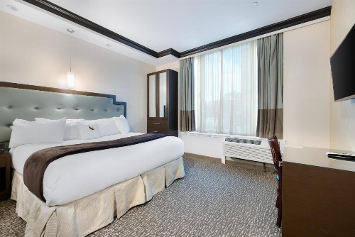 Condor Hotel by LuxUrban, Trademark Collection by Wyndham image 7